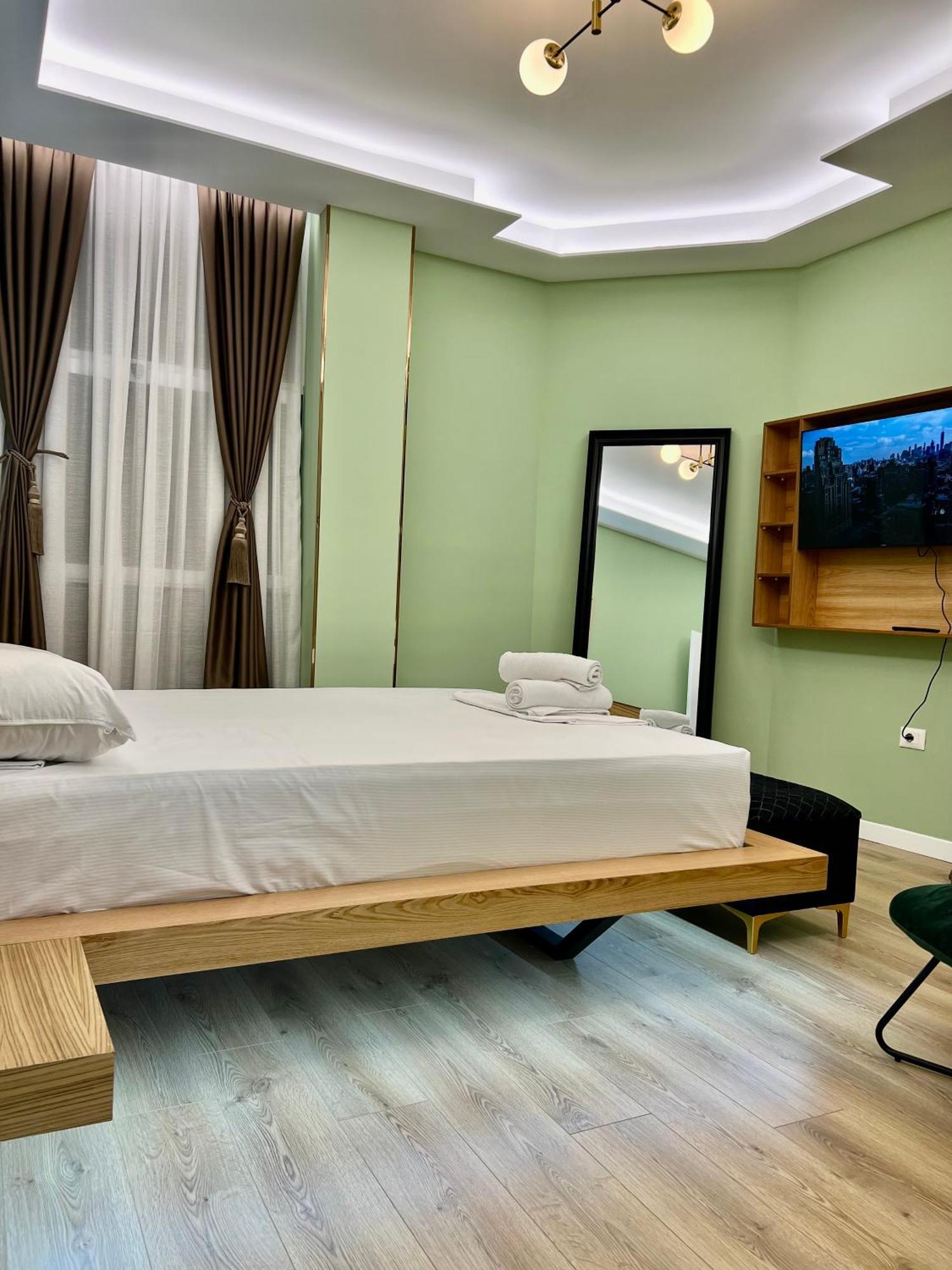 Spiranca Luxury Suites Tirana Exterior photo