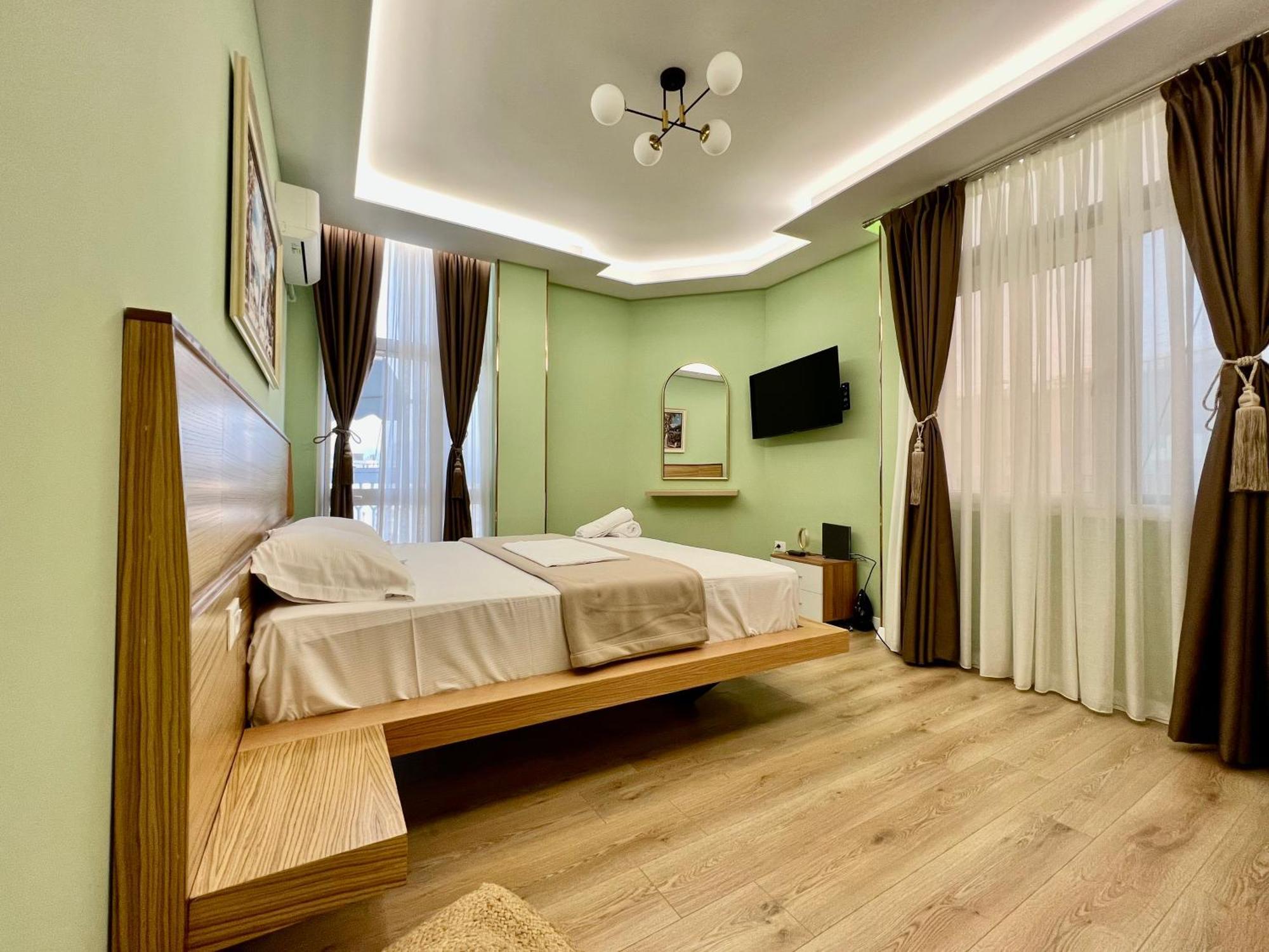 Spiranca Luxury Suites Tirana Exterior photo
